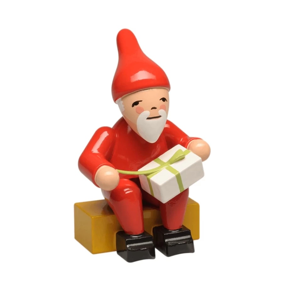 WENDT & KÜHN Collectible Gnome Figurine Holding Gift - Handcrafted German Christmas Decoration