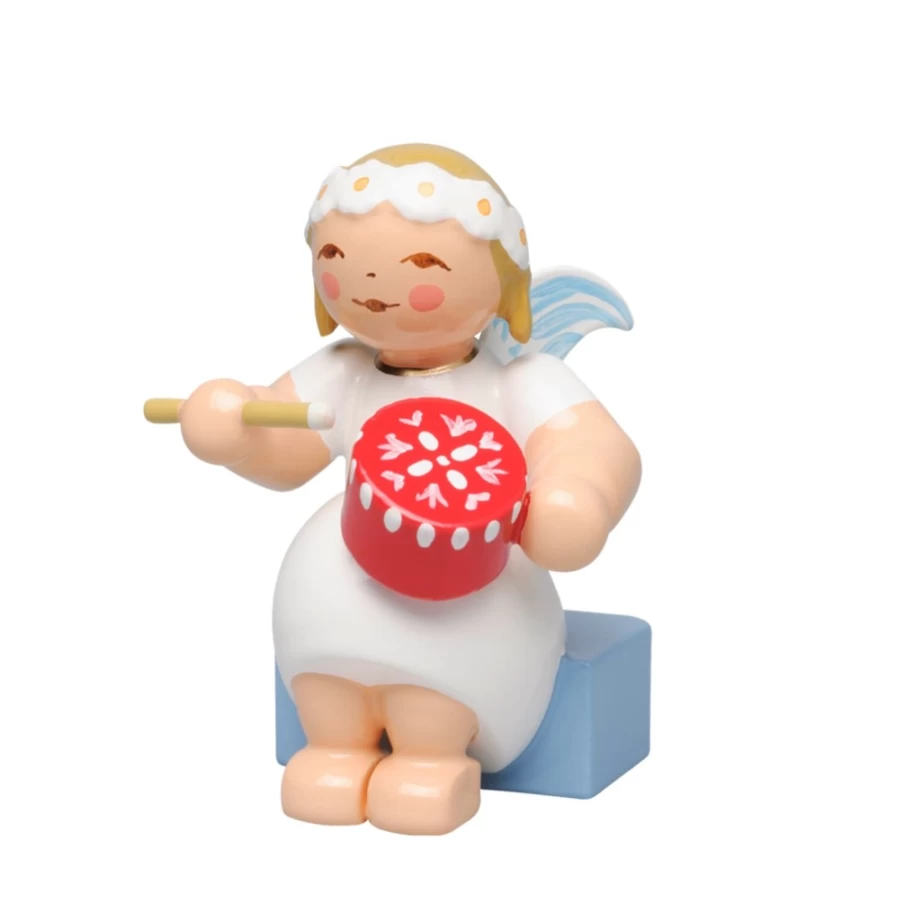 WENDT & KÜHN Marguerite Angel Sitting Figurine with Splinter Box Collectible German Porcelain